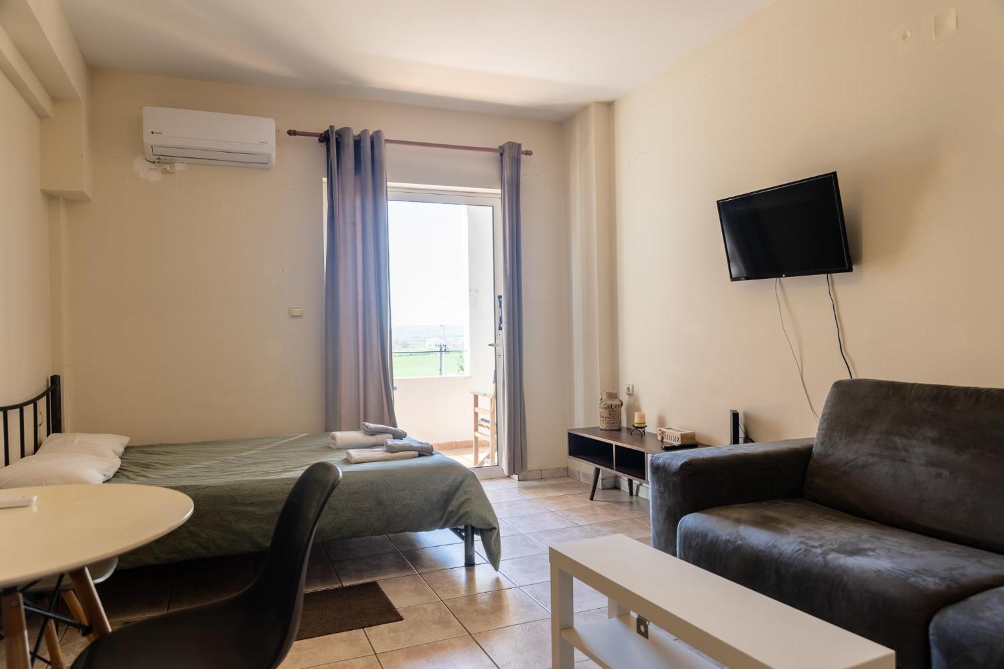 Elia Mini Suites 7 Larissa Exteriör bild